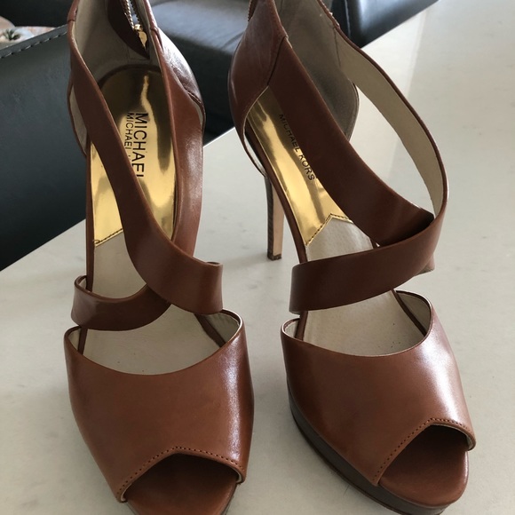 Michael Kors Shoes - Picture 2 of 2